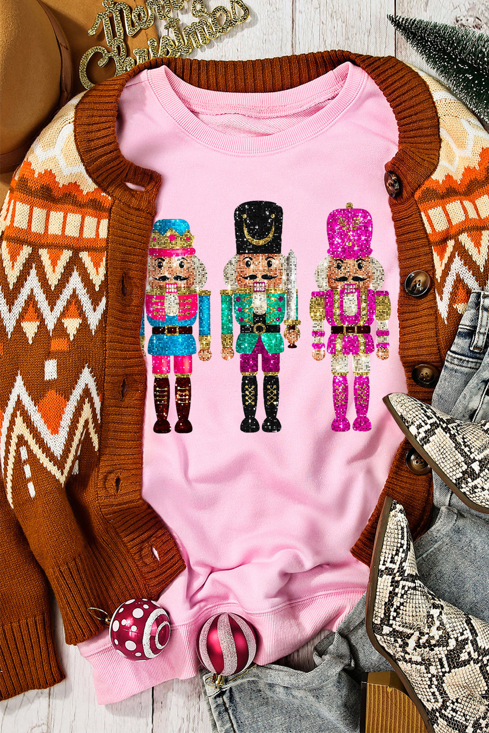 Komfortabel kvinder’s julesweatshirt – overcovered skulder, blødt materiale, til festlige lejligheder 2