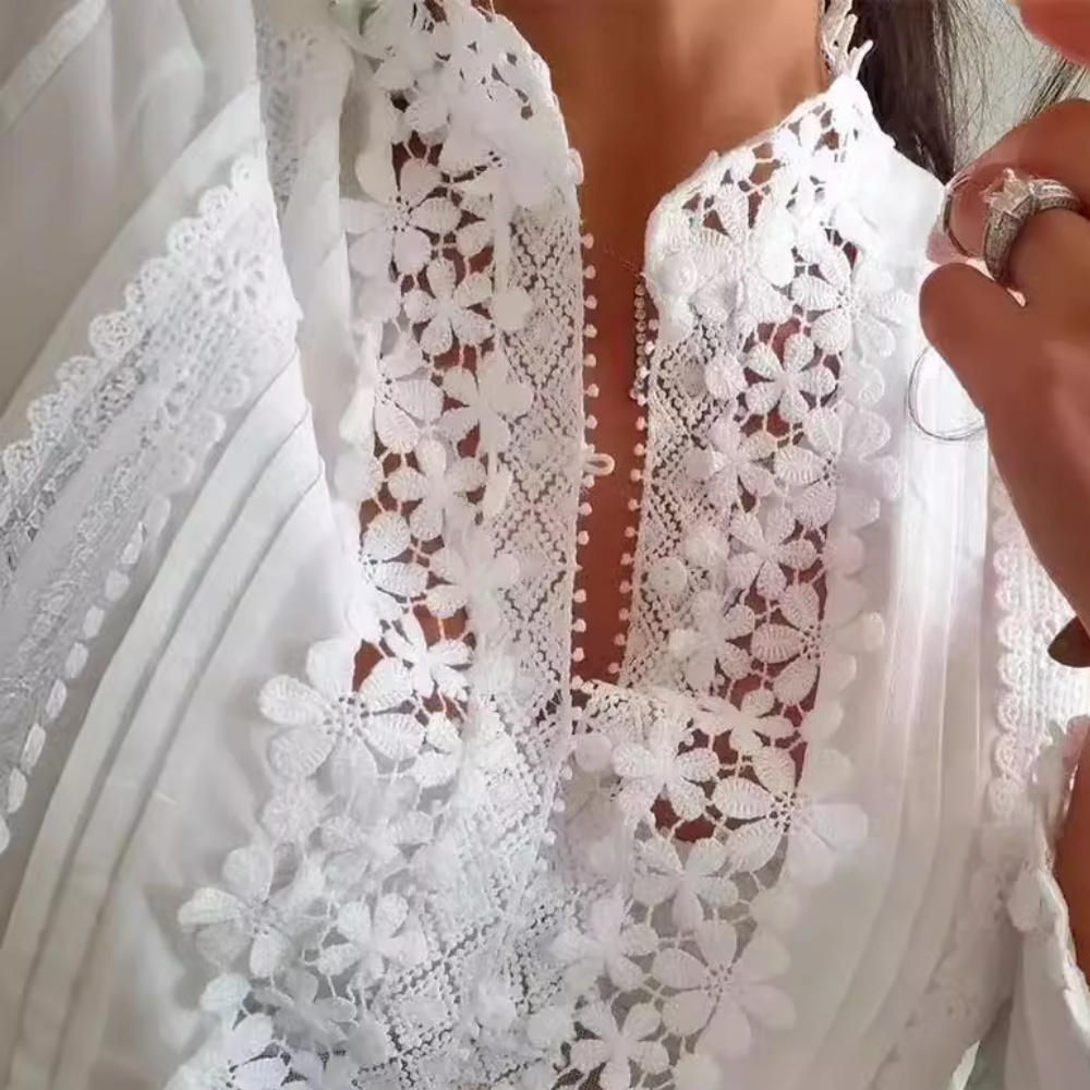 Flatterende kvinders bluse – blomstermønster med blonder, holdbart materiale, til festlige lejligheder 5