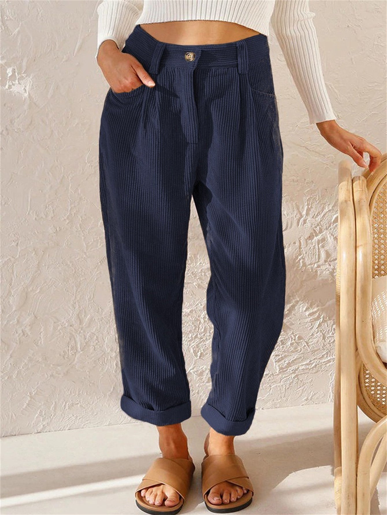 Højtaljede Dame Bukser i Blødt Stof med Behagelig Pasform til Casual og Elegante Looks 9