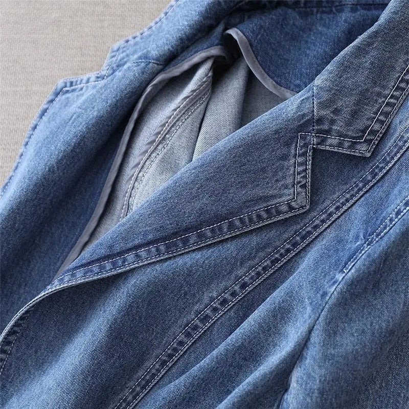 Stretchy women's denim blazer – structured cut, medium-weight denim, for casual and semi-formal occasions 5