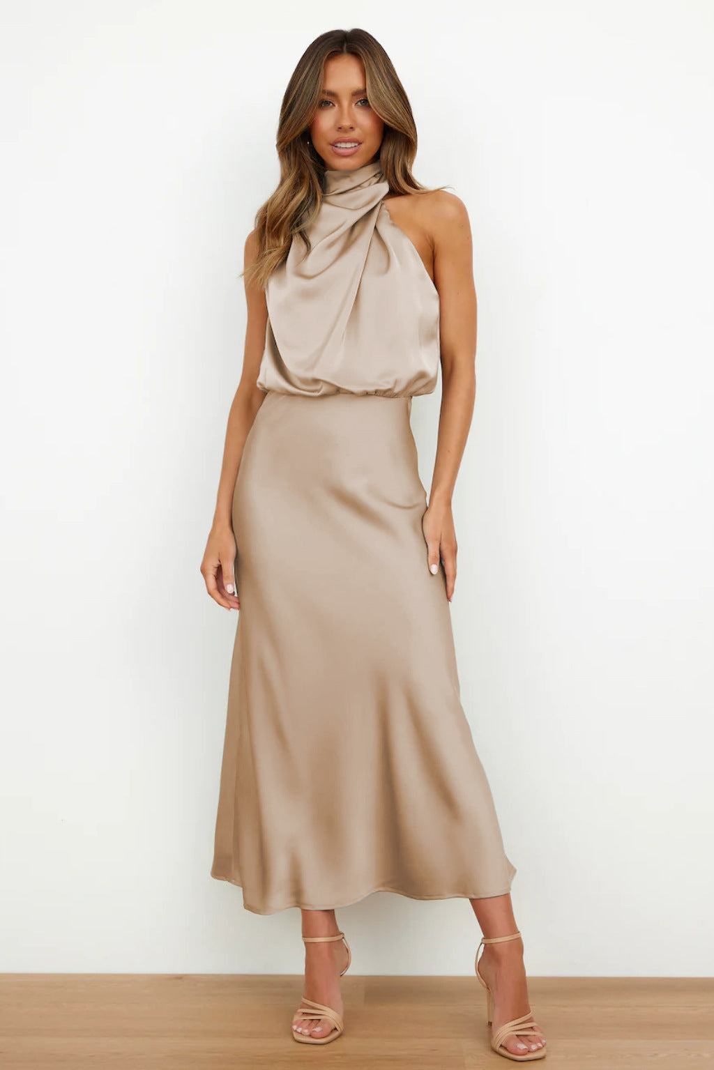 Lang Satin Halterneck Kjole Til Bryllup Og Elegante Lejligheder - Lange Kjoler Til Fest-3
