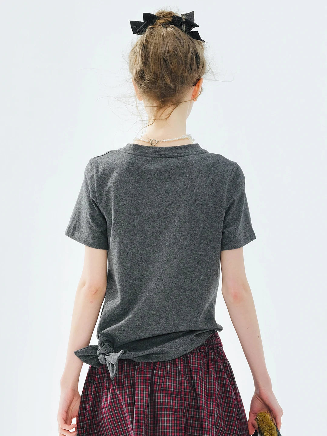 T-Shirt i Ren Bomuld med Unikt 3D-Sløjfedesign til Sommer og Afslappede Anledninger 1