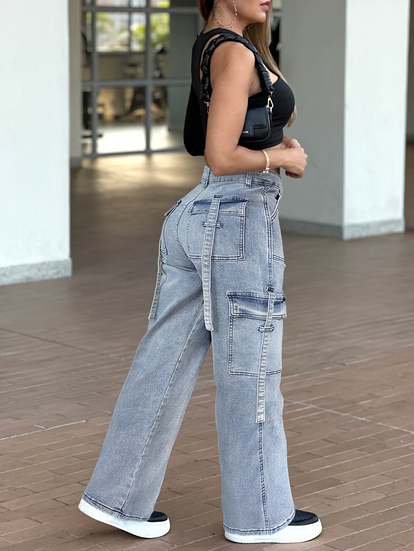 Trendy Frachtjeans til Damer med Stretchstof og Praktiske Lommer 3