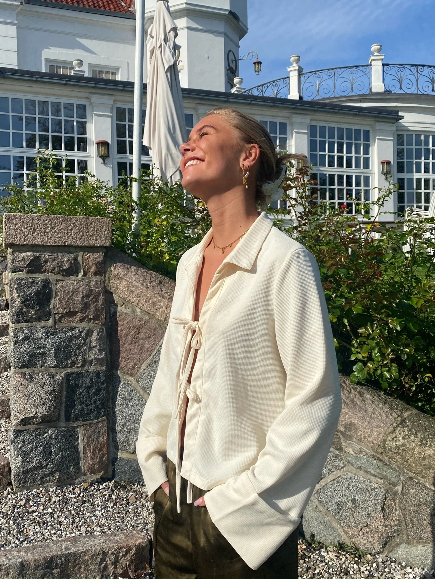 Variant image for Luksuriøs & afslappet kvinders bluse – med sløjfe, cupro, til fest-5