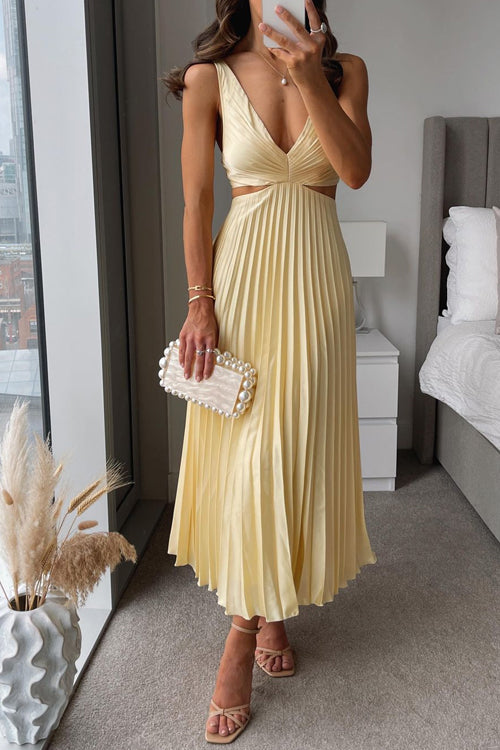 Elegant Plisseret Satin Aftenkjole Med Dyb V-Halsudskæring-1