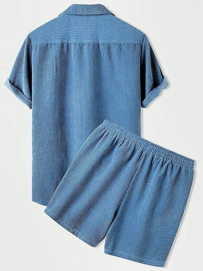 Elegant Herresæt i Rippet Samt med Kortærmet Skjorte og Matchende Shorts til Afslappede og Formelle Anledninger 4