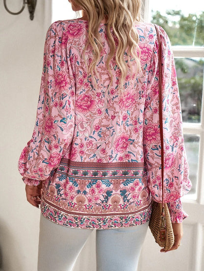 Let og luftig damesommerbluse – boho-inspireret blomstermønster, bløde materialer, til afslappede dage 4