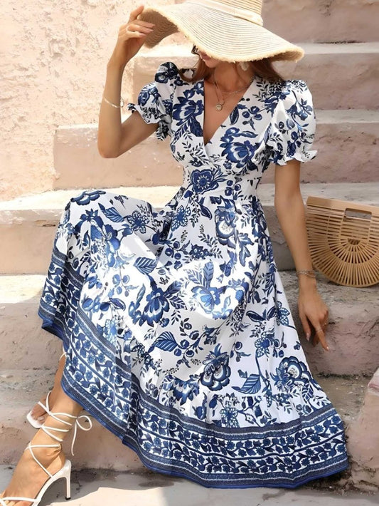 https://cdn.shopify.com/s/files/1/0657/5138/4294/files/flavia-robe-bouffante-a-imprime-floral-camille-boutique-729949_05cf07da-f44f-4e62-b5f3-146e2339e2d0.jpg?v=1746095761
